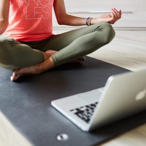 mes clases de yoga online en Dharma Yoga Salamanca